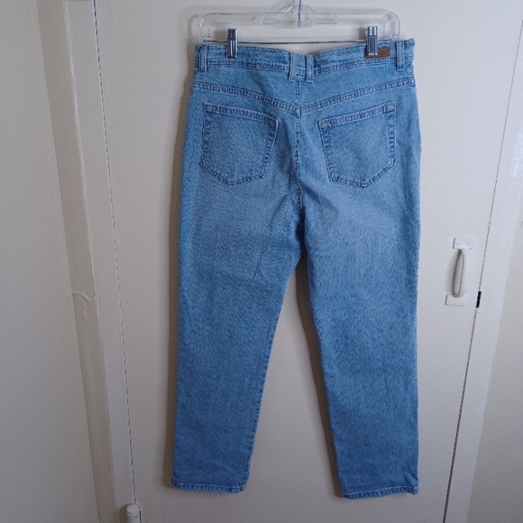 Gloria Vanderbilt "Amanda" Jean, Size 12 Petite. - Picture 8 of 13